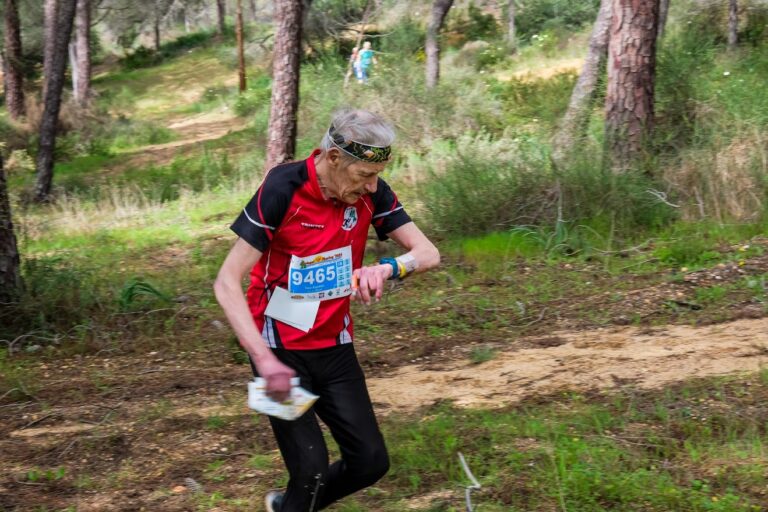 Pummeja, soololaulua, Ikosen taiturimaista suunnistusta ja muita suomalaisia menestystarinoita Timo Rapakon kertomana